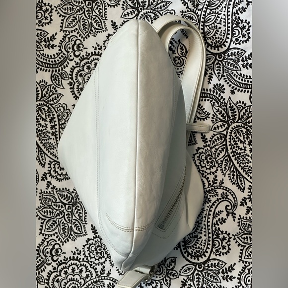 Coach Vintage Y2K SoHo Slim Duffle Legacy White Leather Shoulder Crossbody Bag - Picture 10 of 14